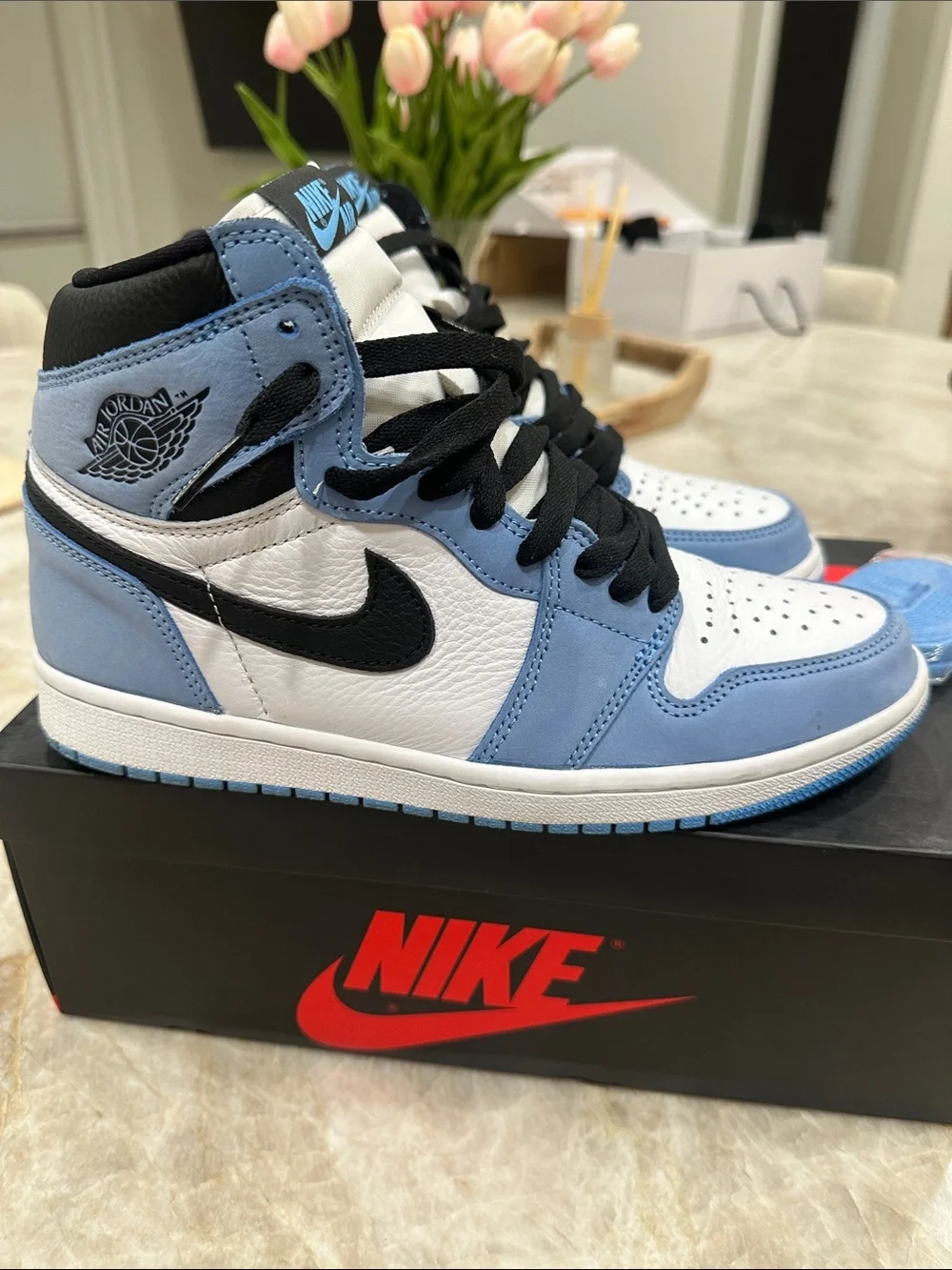 Nike Air Jordan 1 Retro High OG - White/University Blue/Black